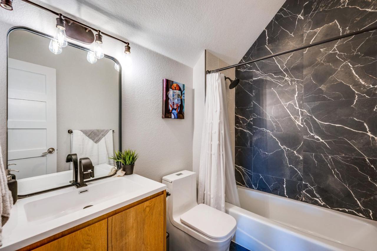 Sleek Westminster Home, 14 Mi To Downtown Denver! Bagian luar foto